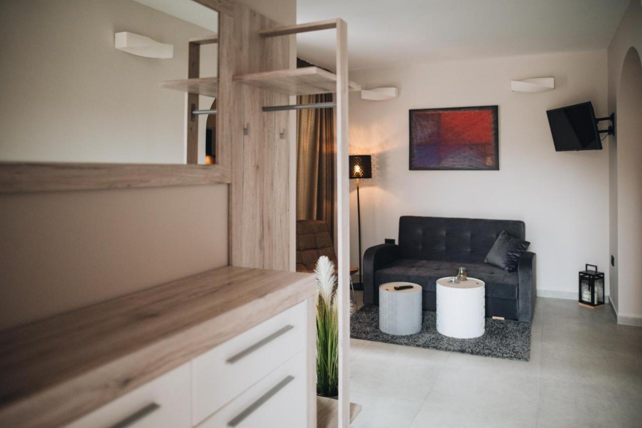 Stay In The Very Heart Of Porec - 50M To The Beach Esterno foto