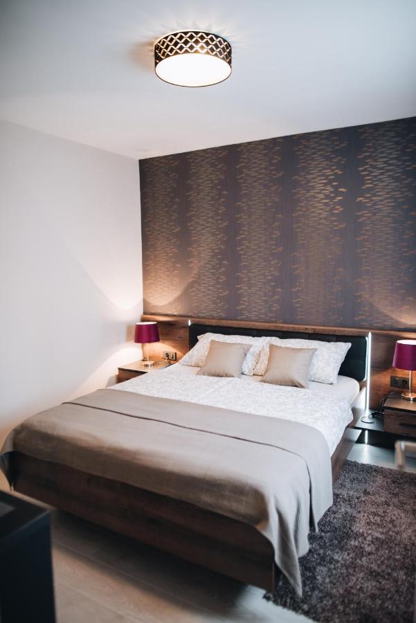 Stay In The Very Heart Of Porec - 50M To The Beach Esterno foto