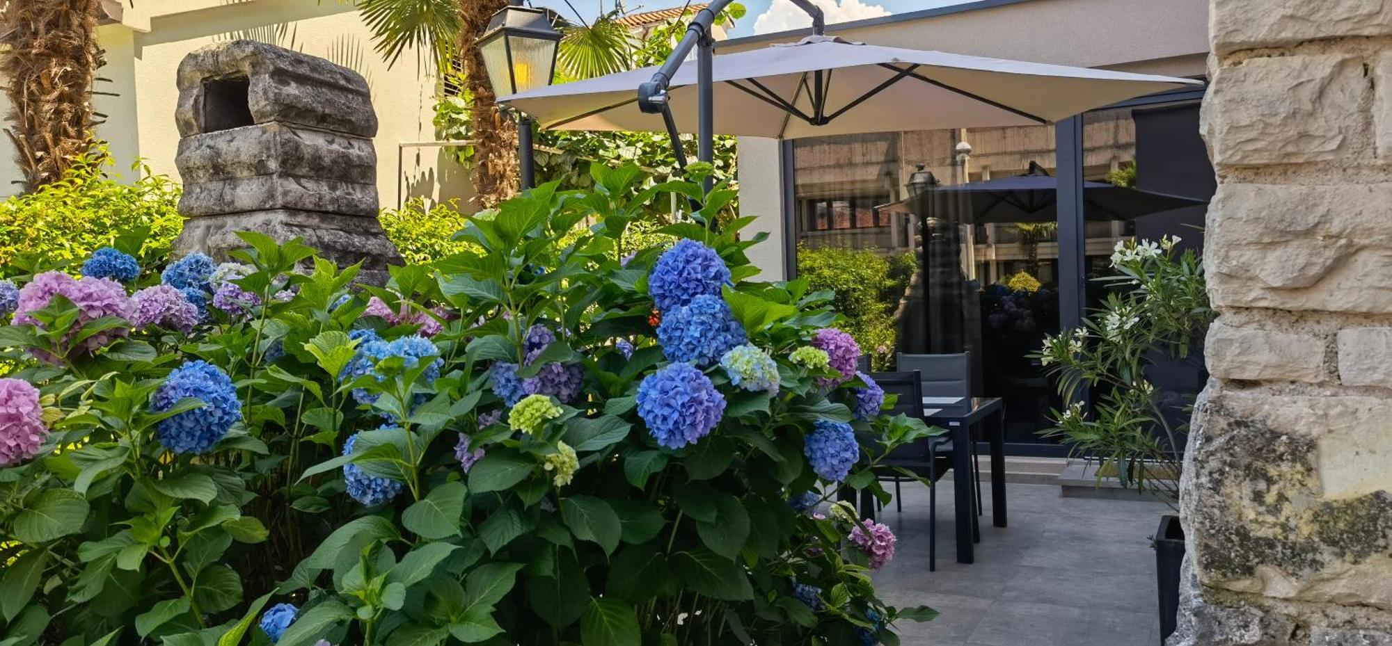 Stay In The Very Heart Of Porec - 50M To The Beach Esterno foto