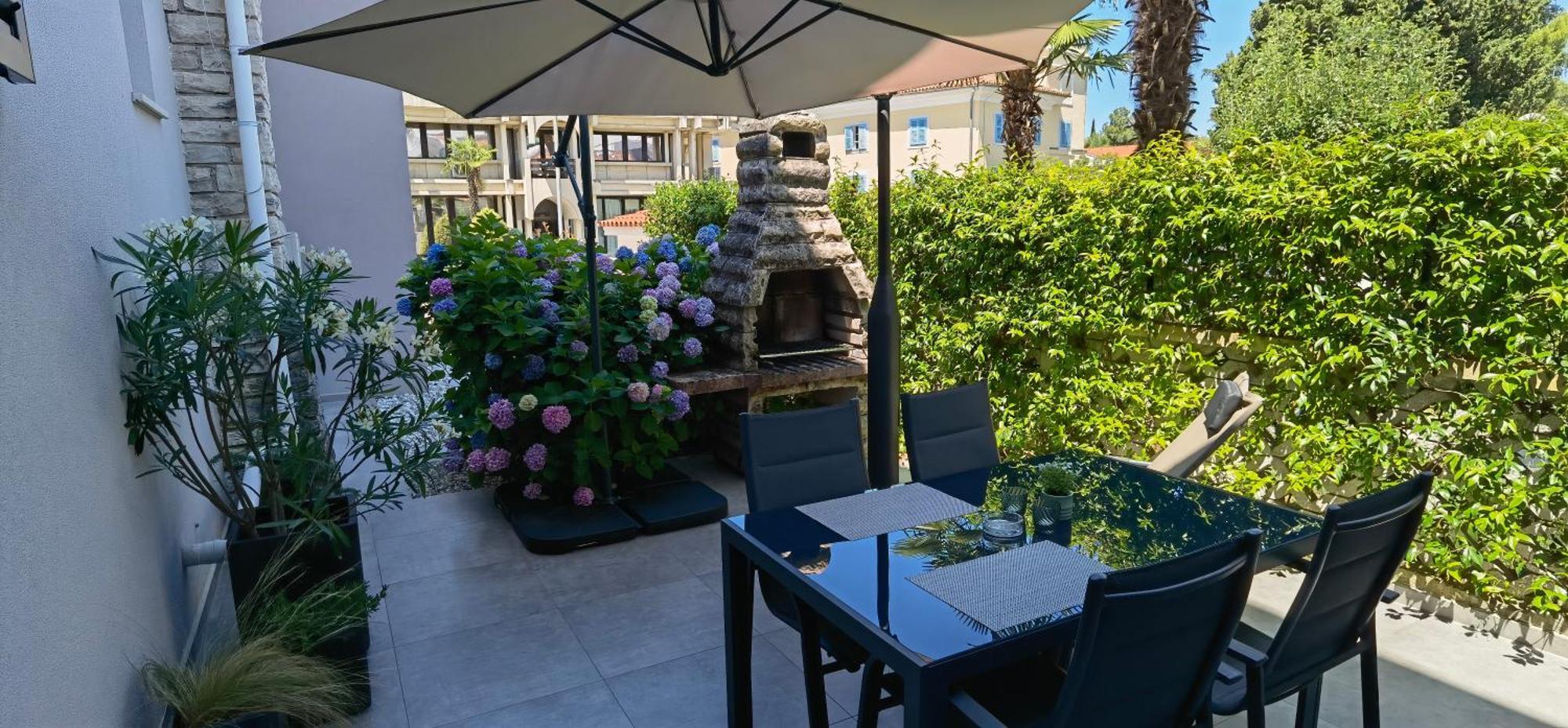 Stay In The Very Heart Of Porec - 50M To The Beach Esterno foto